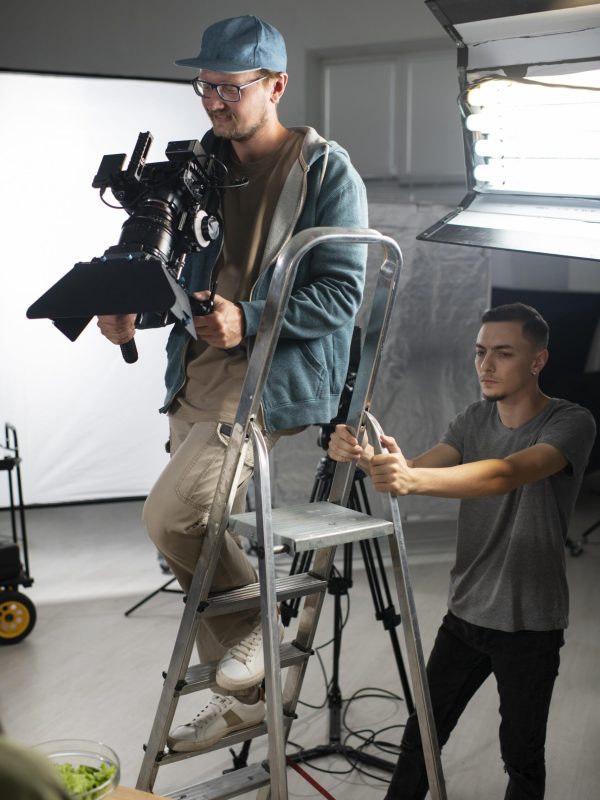 people-working-together-new-movie
